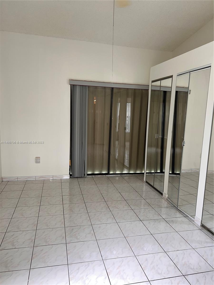 WESTWIND LAKES GARDEN HOM - Residential Lease
