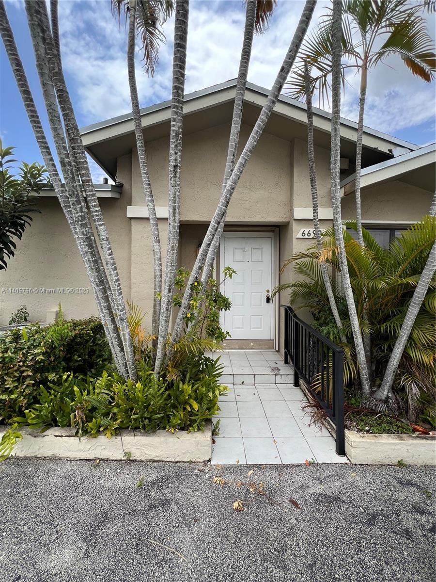 WESTWIND LAKES GARDEN HOM - Residential Lease