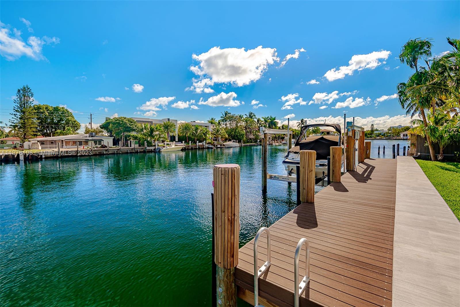 VENETIAN SEC KEYSTONE POI - Residential