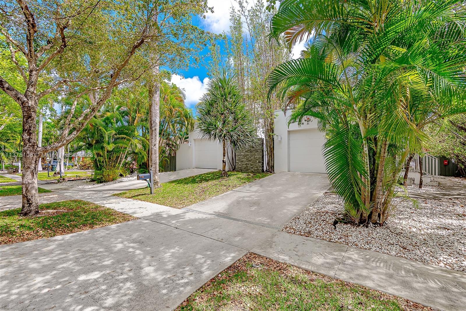 VENETIAN SEC KEYSTONE POI - Residential