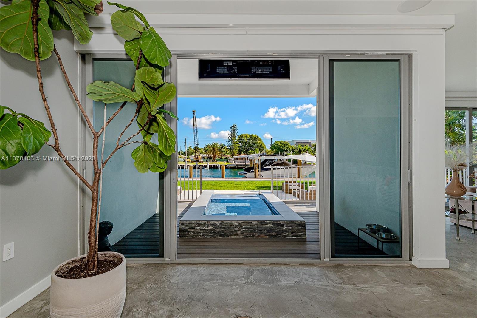 VENETIAN SEC KEYSTONE POI - Residential