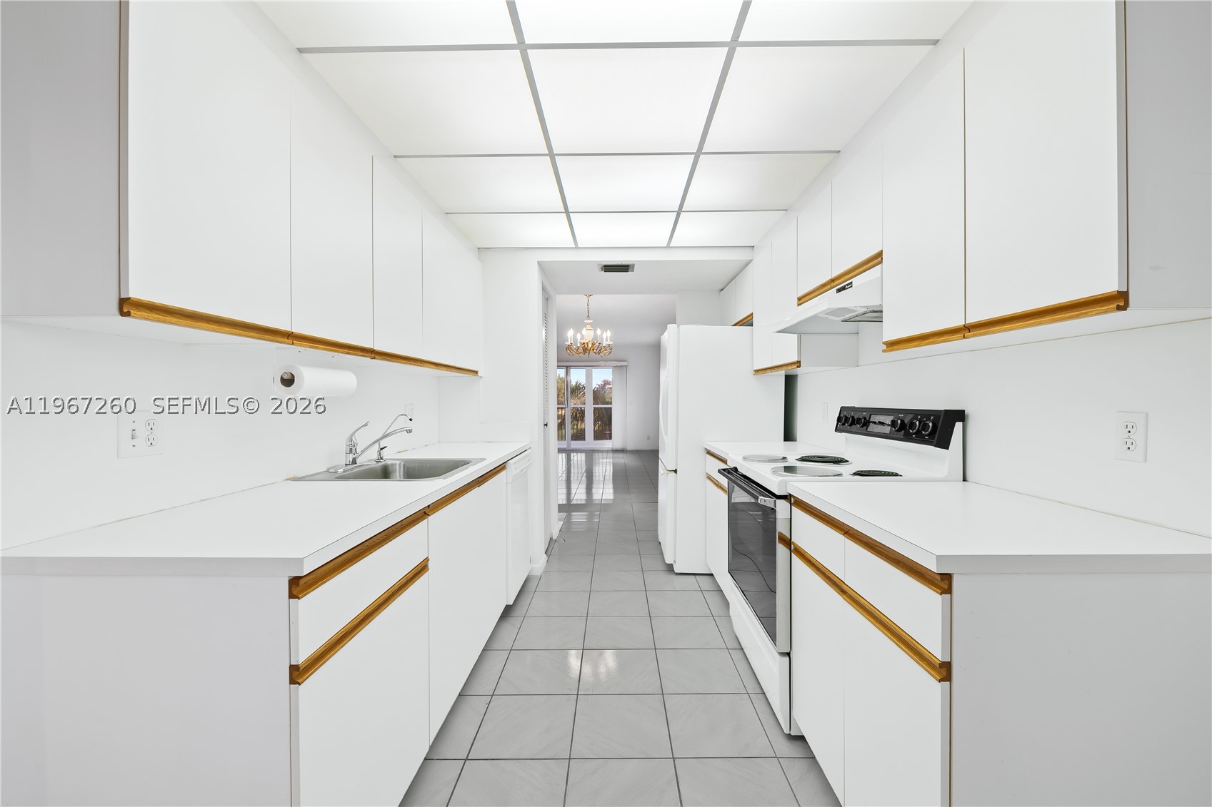CAMBRIDGE AT CENTURY VILL - Residential
