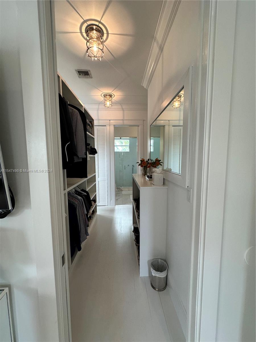 TROPICAL ISLE HOMES SUB 4 - Residential