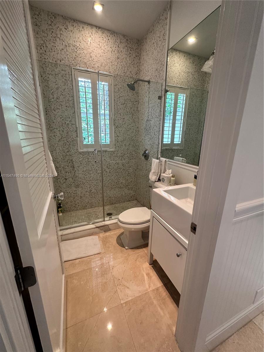 TROPICAL ISLE HOMES SUB 4 - Residential