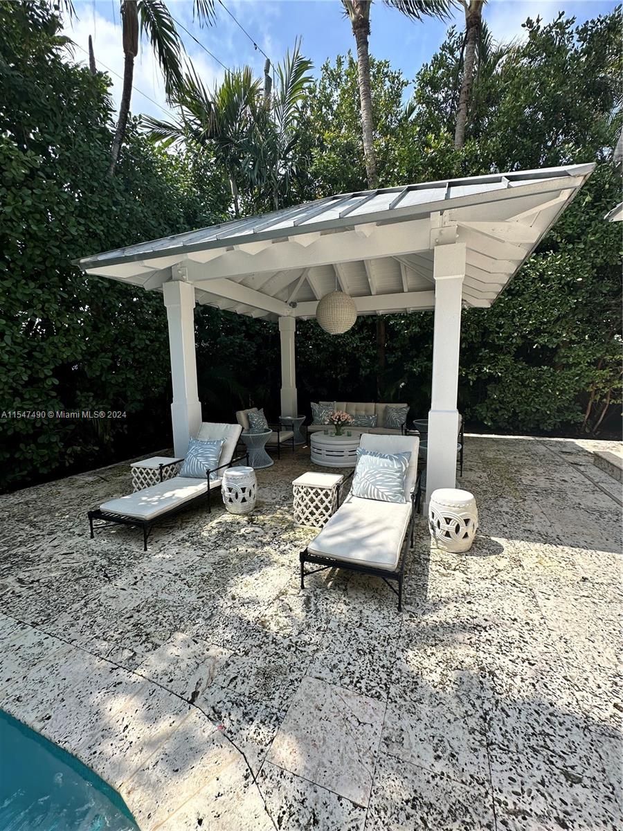 TROPICAL ISLE HOMES SUB 4 - Residential