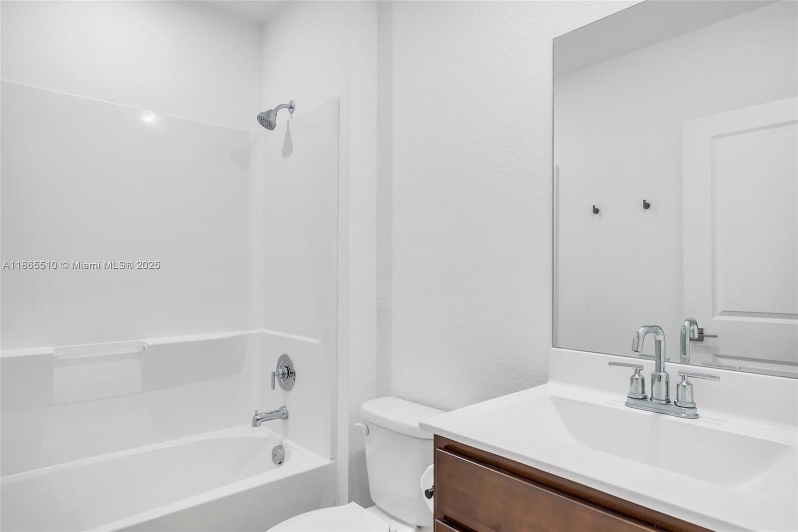 ROYAL HOMES WEST - Residential