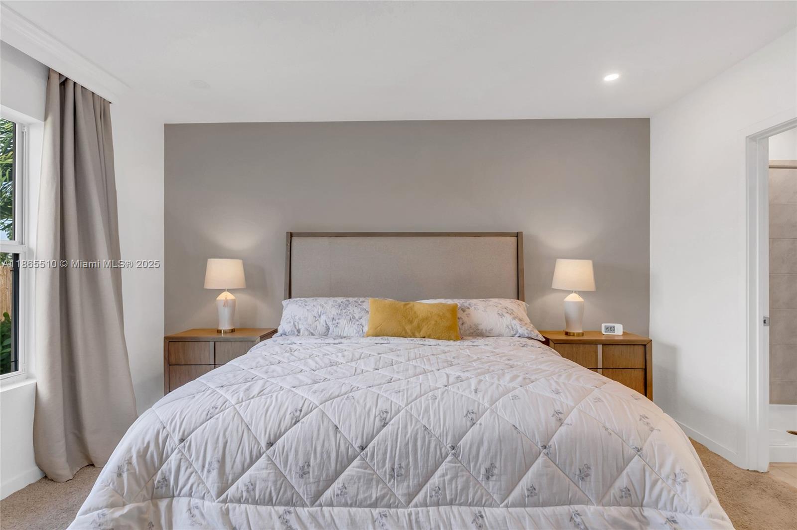 ROYAL HOMES WEST - Residential