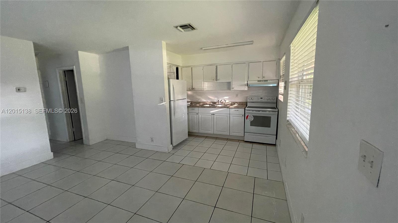 SUNSHINE VILLAS - Residential Income