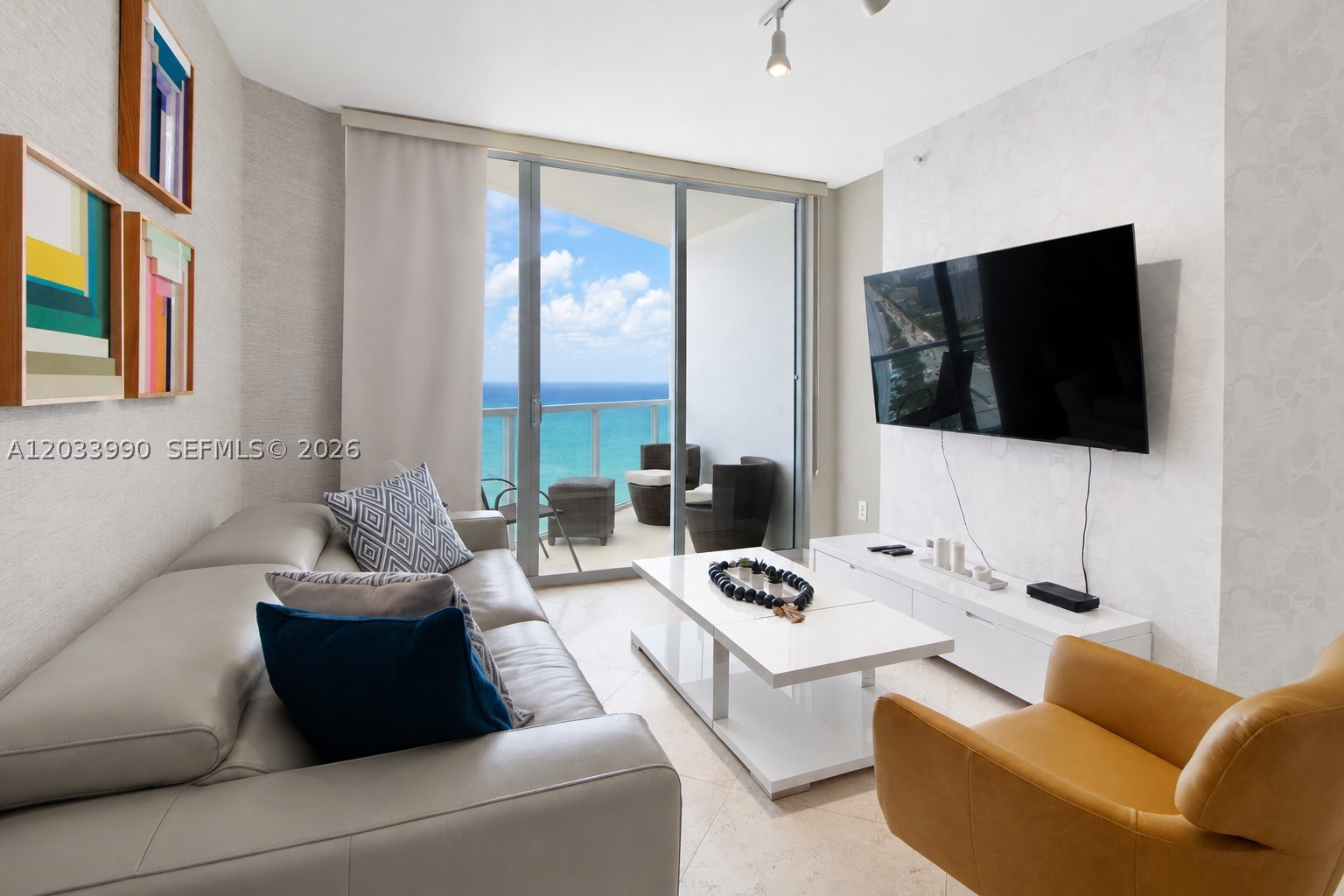 LA PERLA CONDO - Residential