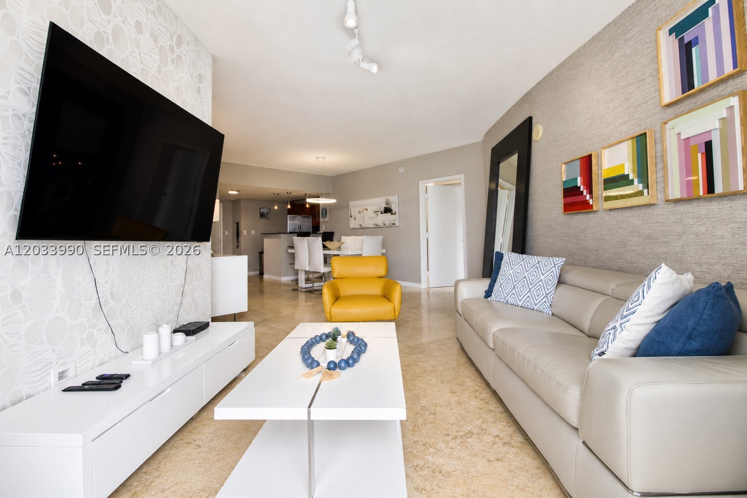 LA PERLA CONDO - Residential