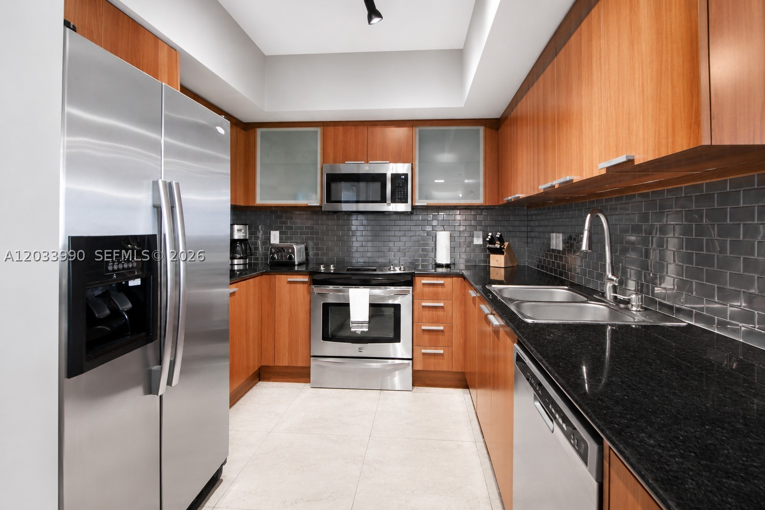 LA PERLA CONDO - Residential