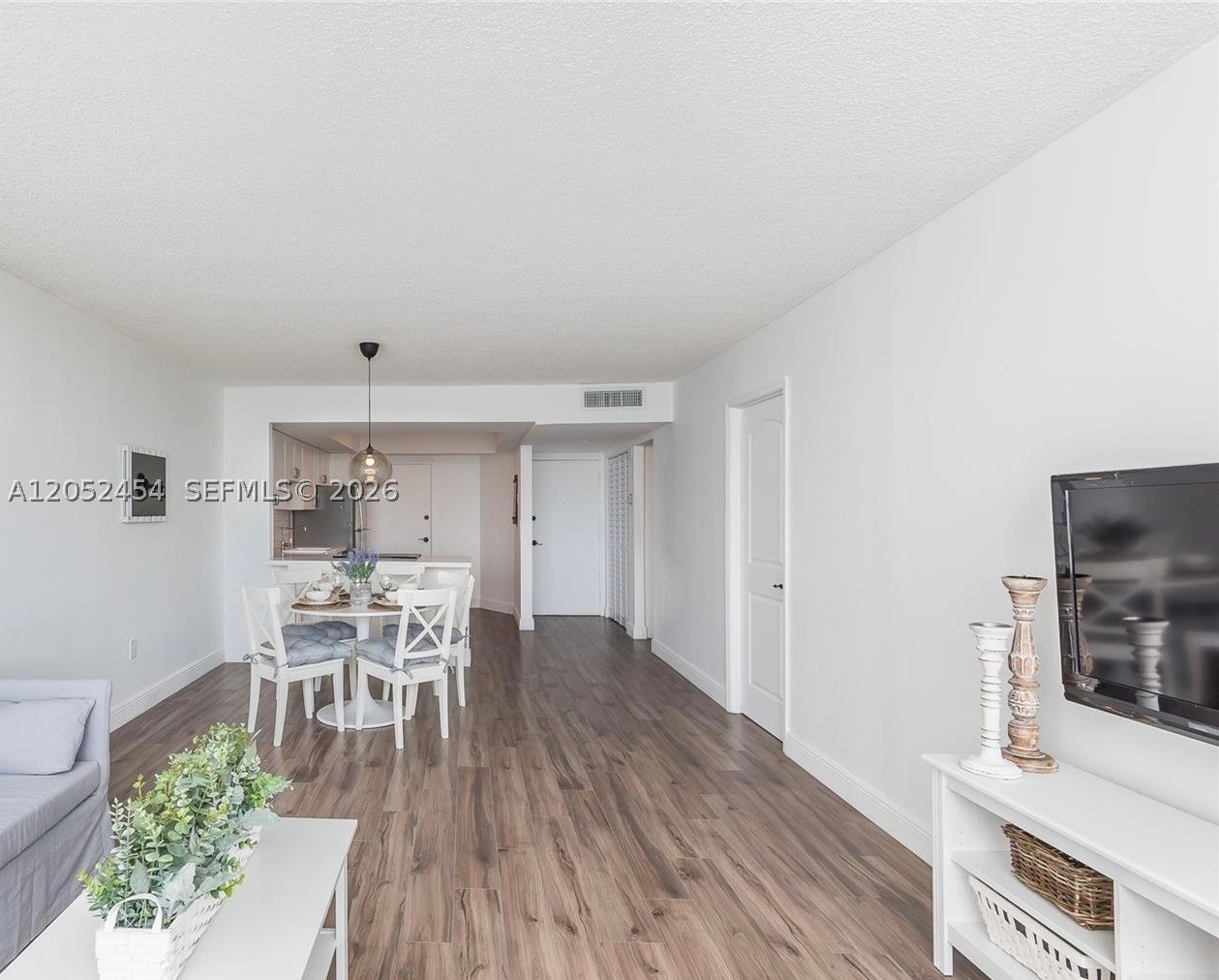 BUCKLEY TOWERS CONDO - EA - Residential