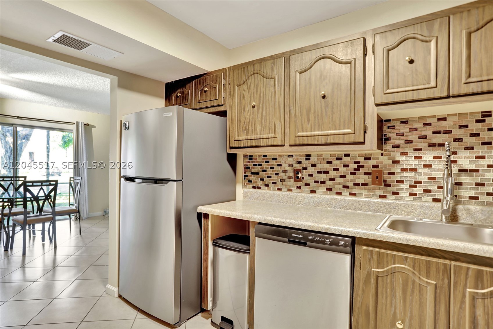 LAURELS AT MARGATE CONDO - Residential