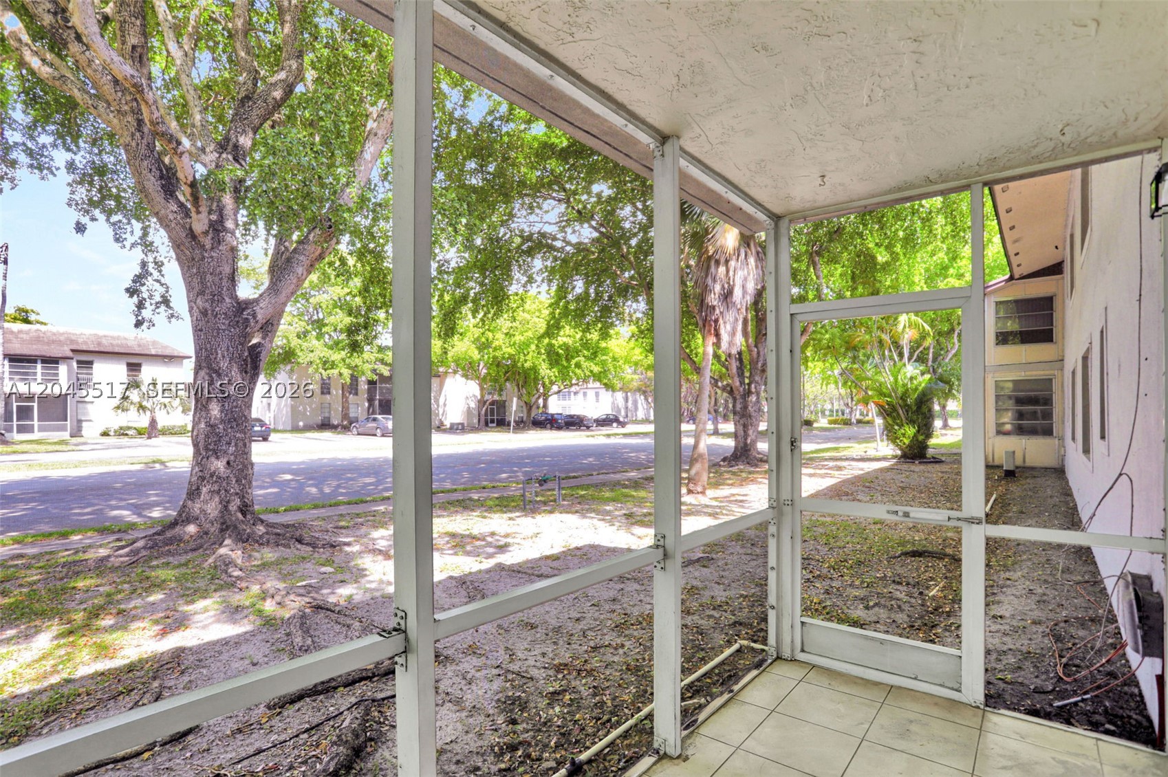 LAURELS AT MARGATE CONDO - Residential