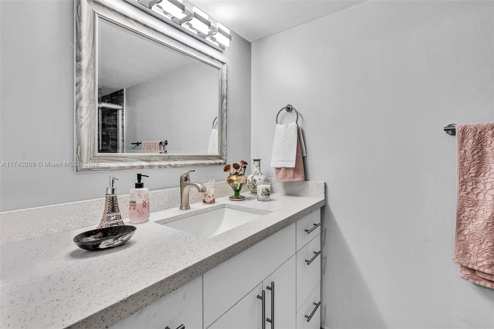RIVIERA CONDOMINIUM APTS - Residential
