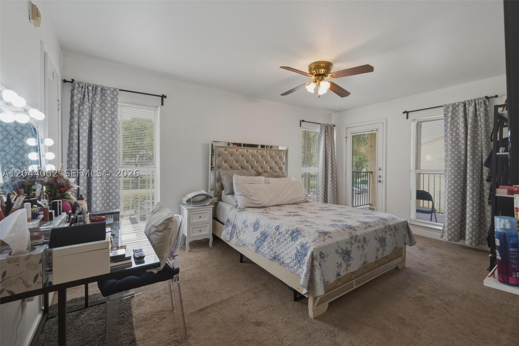 SAVANNAH AT RIVERSIDE CON - Residential