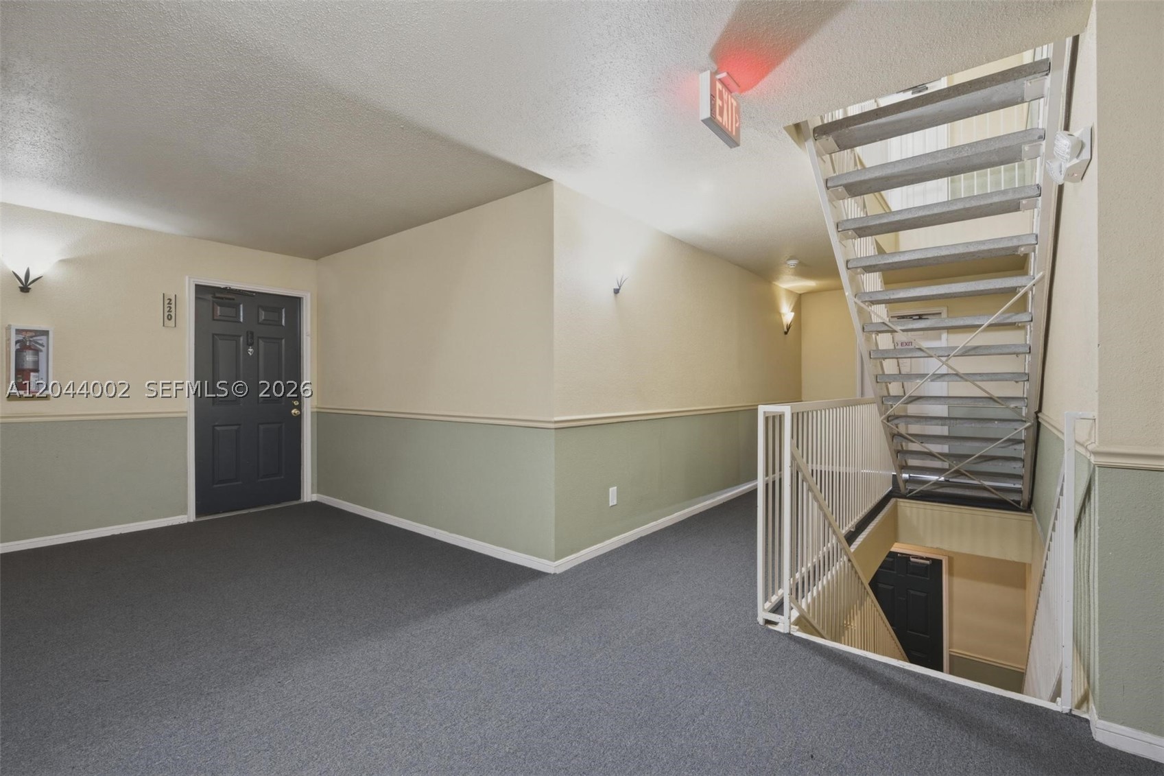 SAVANNAH AT RIVERSIDE CON - Residential
