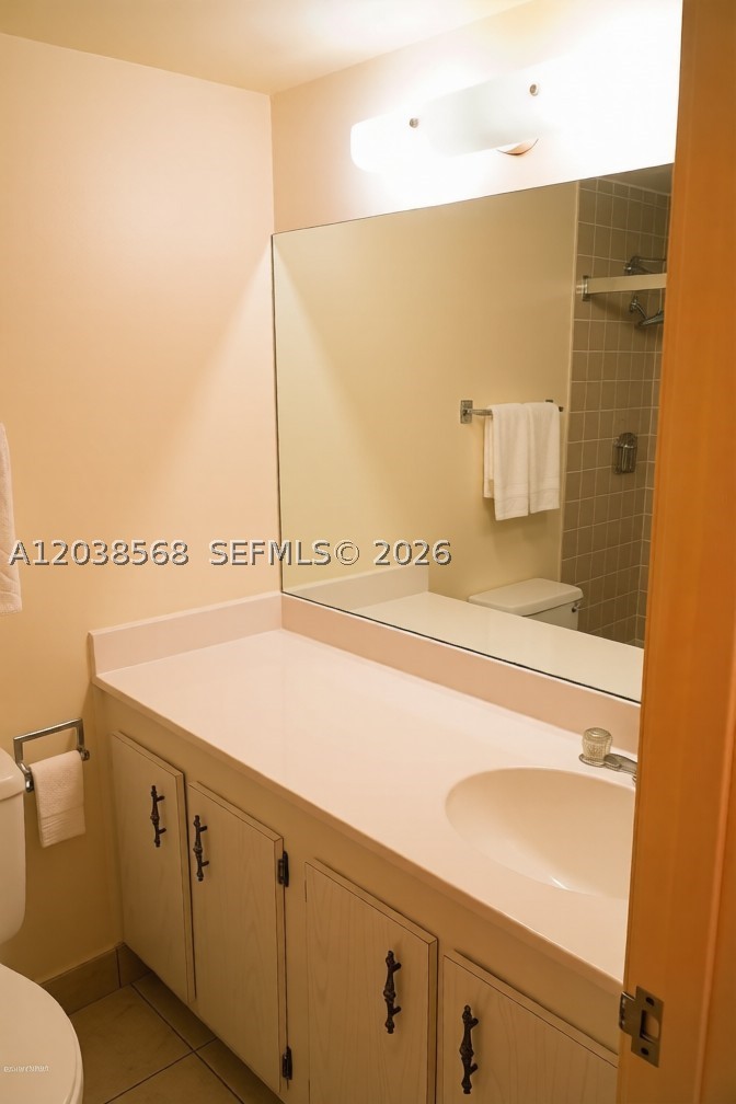 ALIKI CONDO - Residential Lease