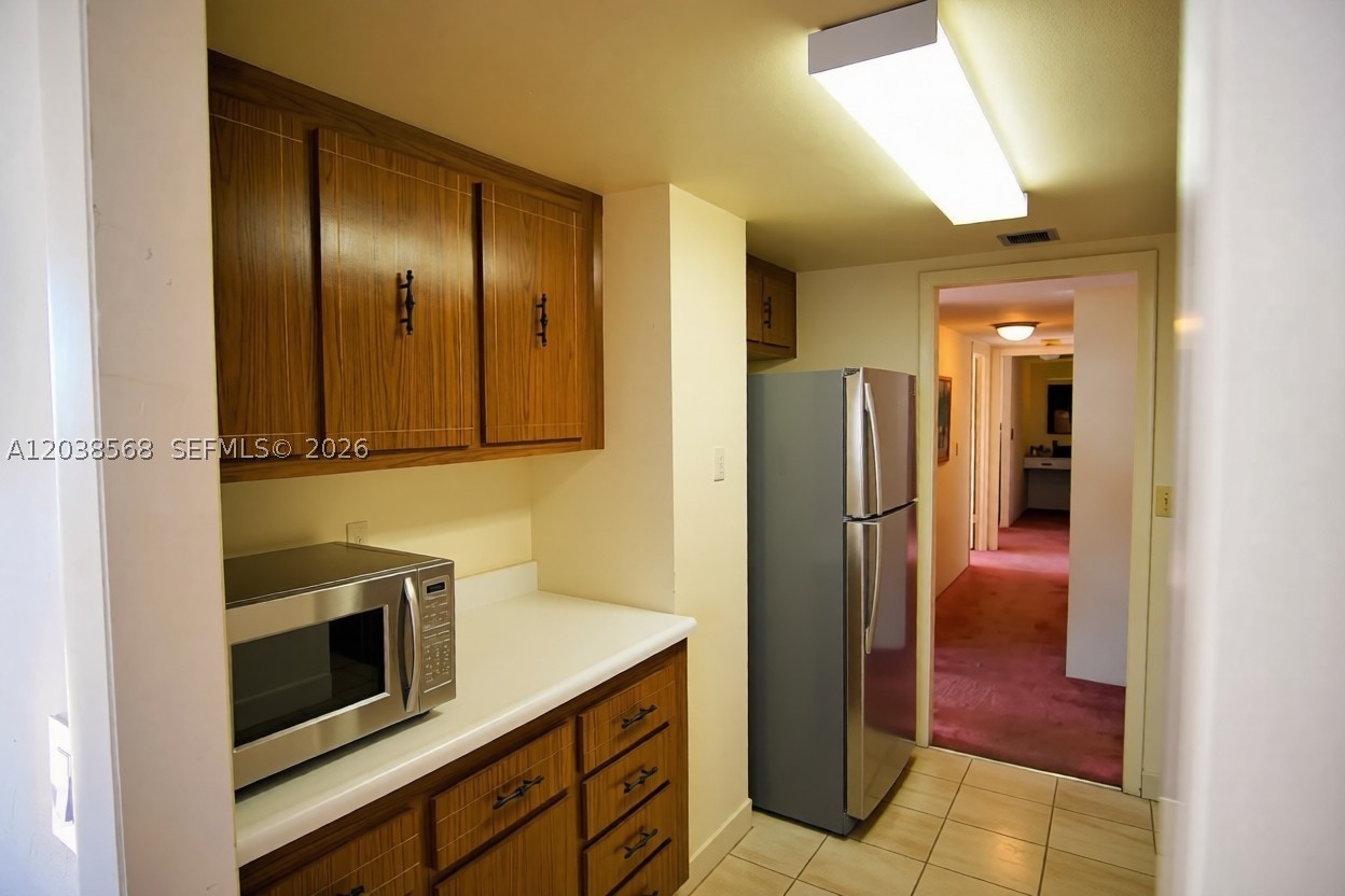 ALIKI CONDO - Residential Lease