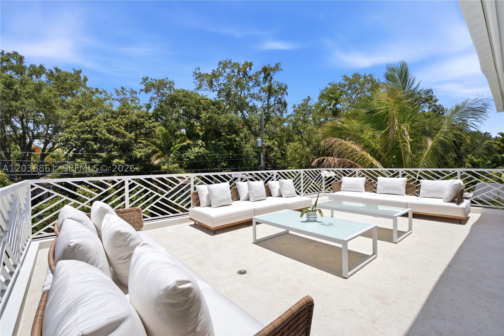 MANGO TERRACE - Residential