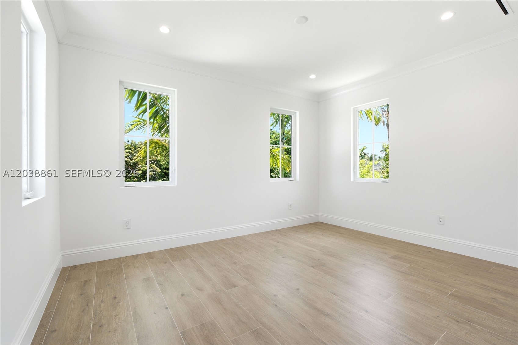 MANGO TERRACE - Residential