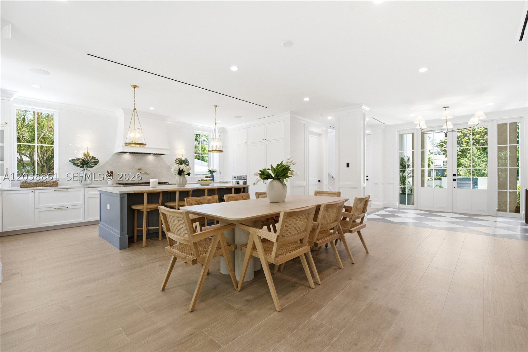 MANGO TERRACE - Residential
