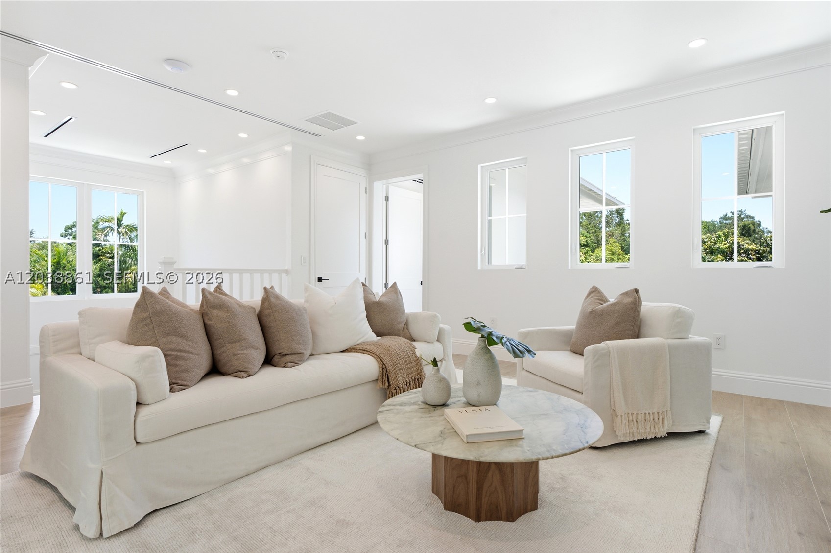 MANGO TERRACE - Residential