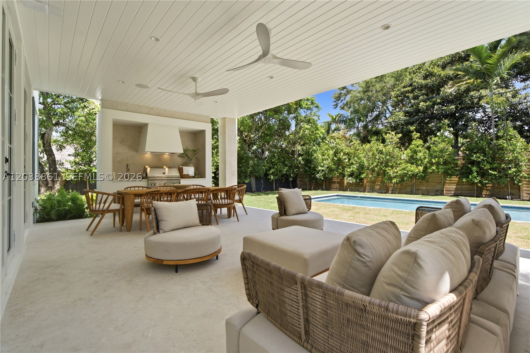 MANGO TERRACE - Residential