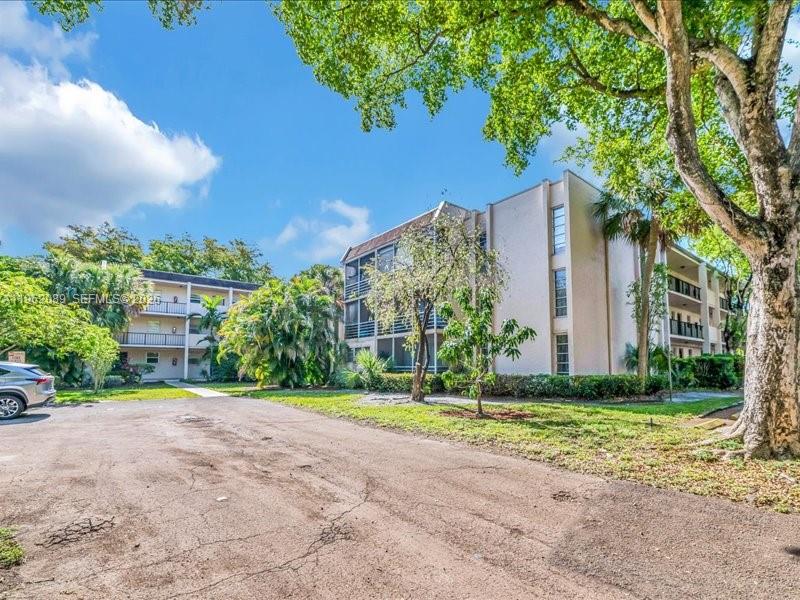 PLANTATION PINES PHASE 1 - Residential