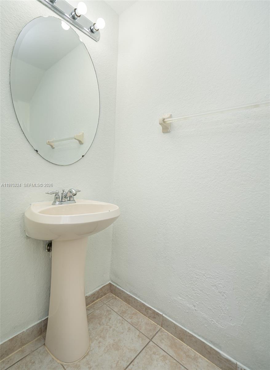 LAS TERRAZAS AT VIZCAYA C - Residential