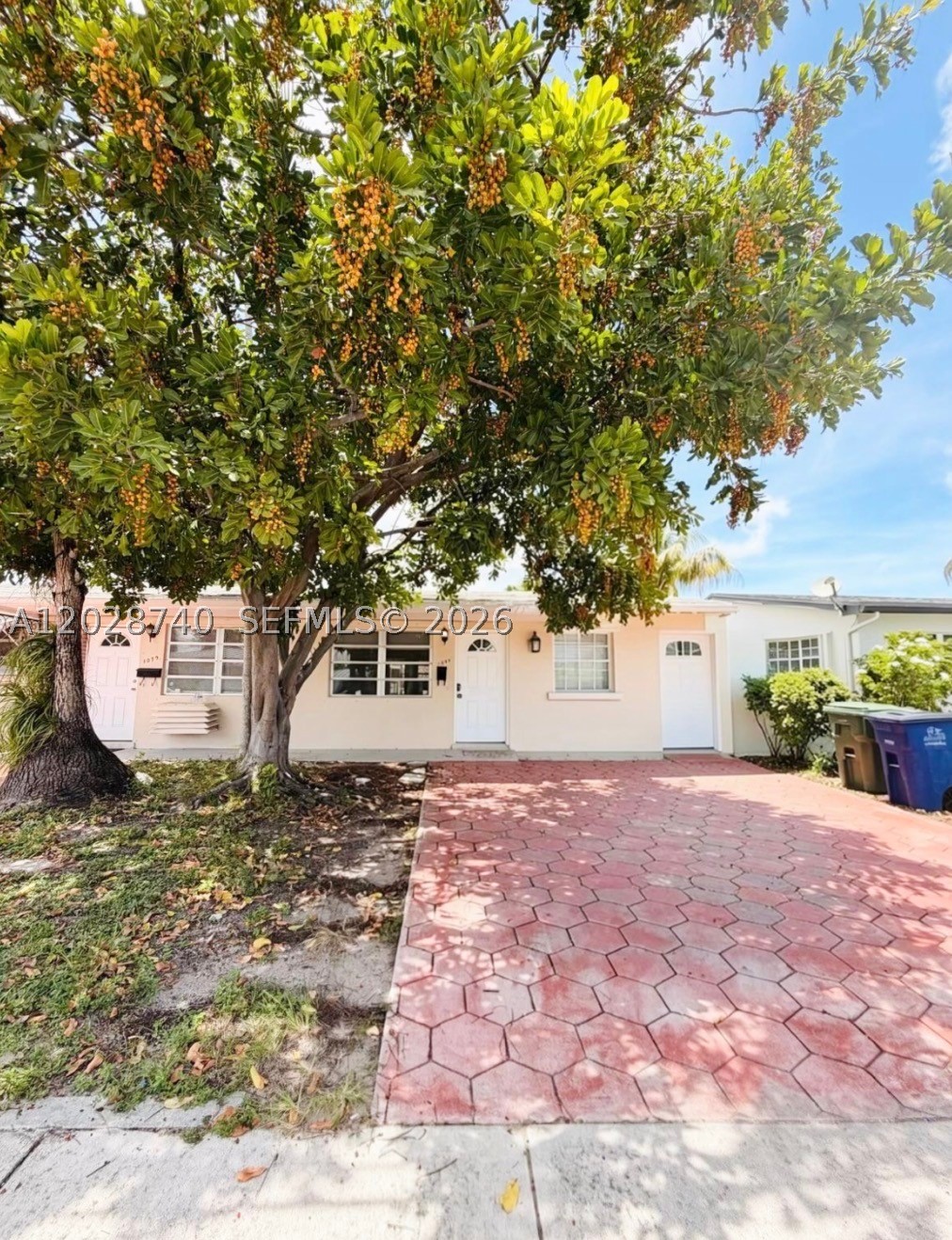 Charming duplex located in the heart of Hallandale Beach. This well-maintained residence offers comfortable living with a functional layout, abundant natural light, and access to a private pool, perfect for relaxing. Property features new appliances. Conveniently situated near shopping, dining, schools, parks, and major highways, with easy access to I-95, Gulfstream Park, and the beach. Move-in ready and ideal for tenants seeking a central and convenient location in a desirable neighborhood.
