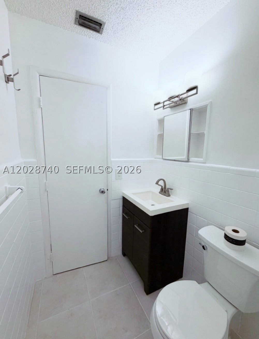 SUNSET LAKE PARK - Residential Lease