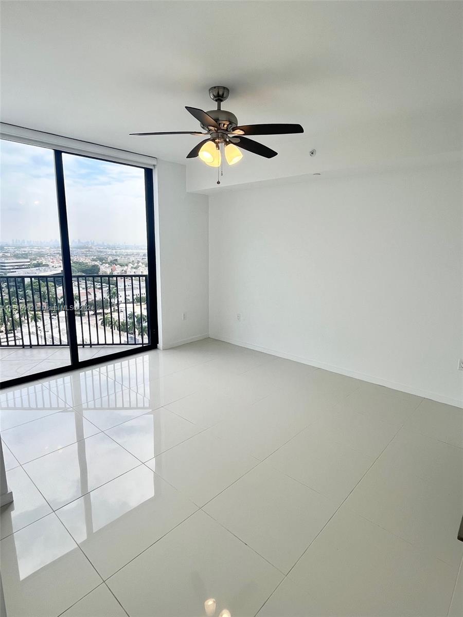 5300 PASEO CONDO - Residential Lease