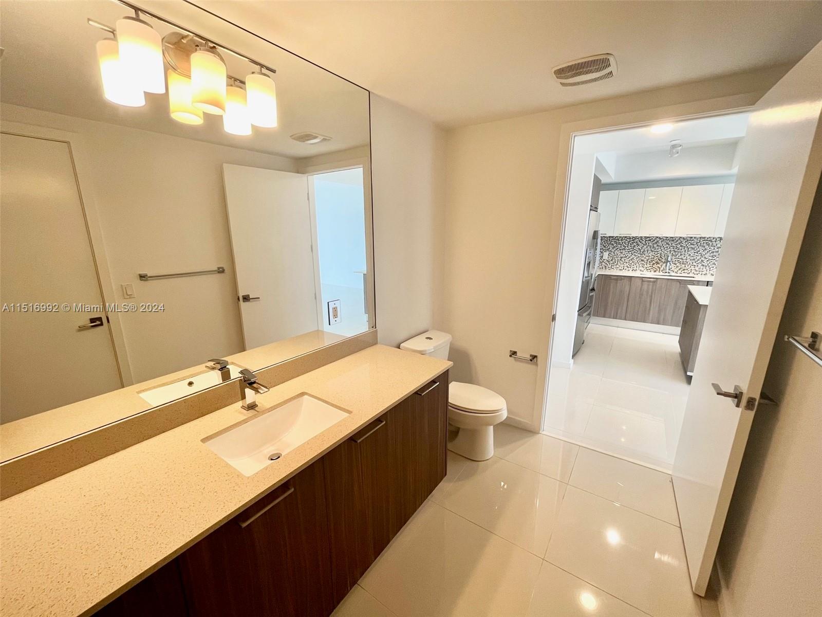 5300 PASEO CONDO - Residential Lease