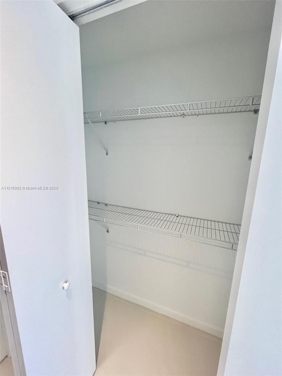 5300 PASEO CONDO - Residential Lease