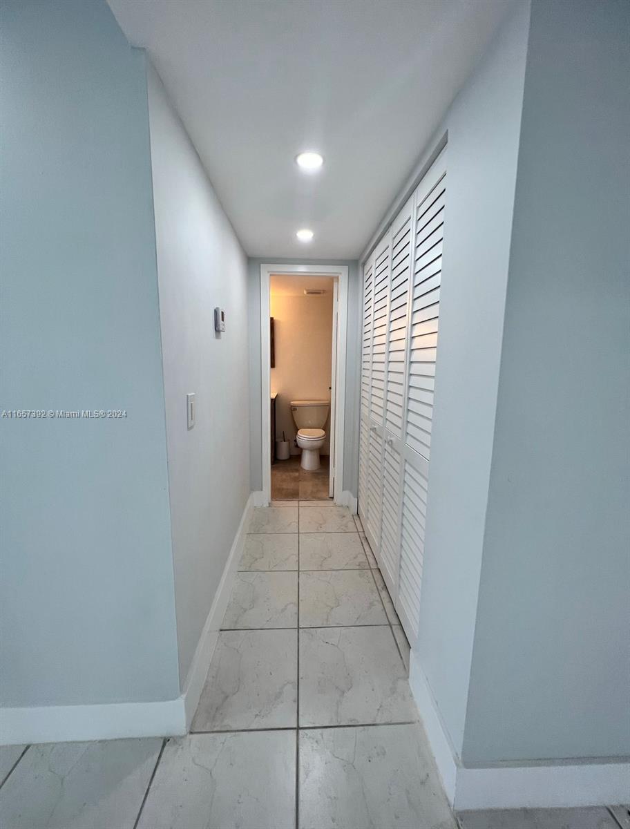 SAILBOAT CAY CONDO - Residential