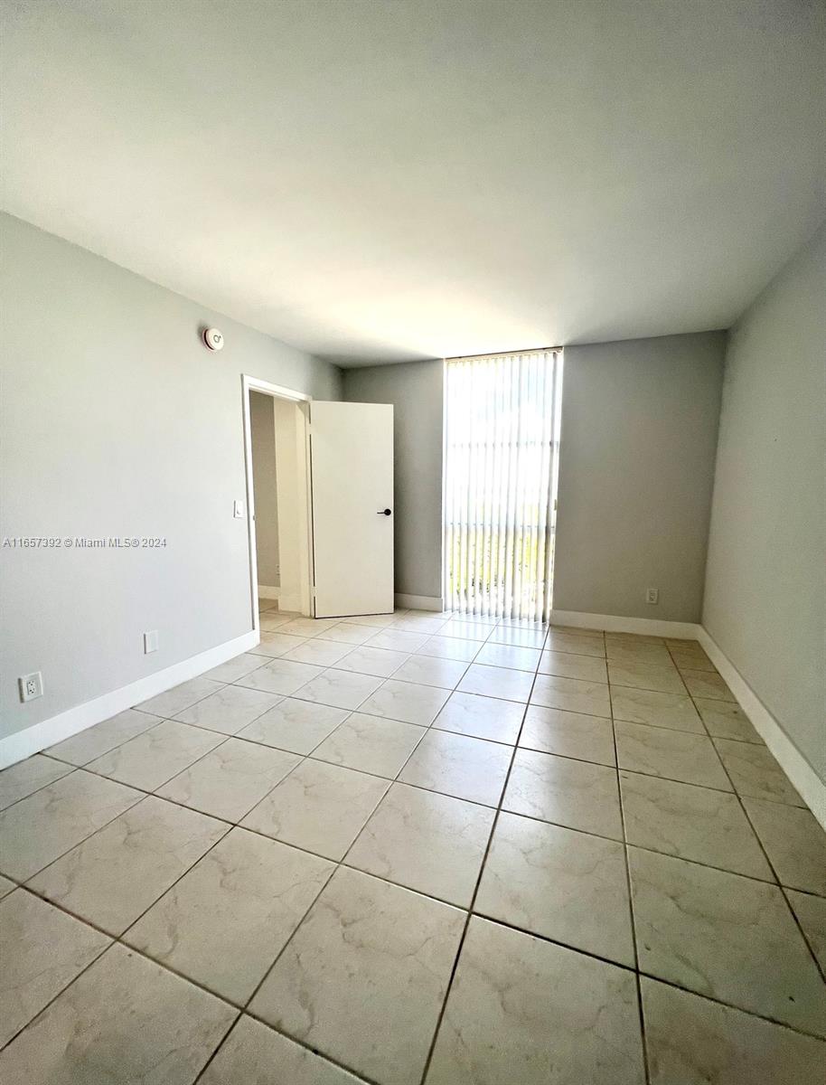 SAILBOAT CAY CONDO - Residential
