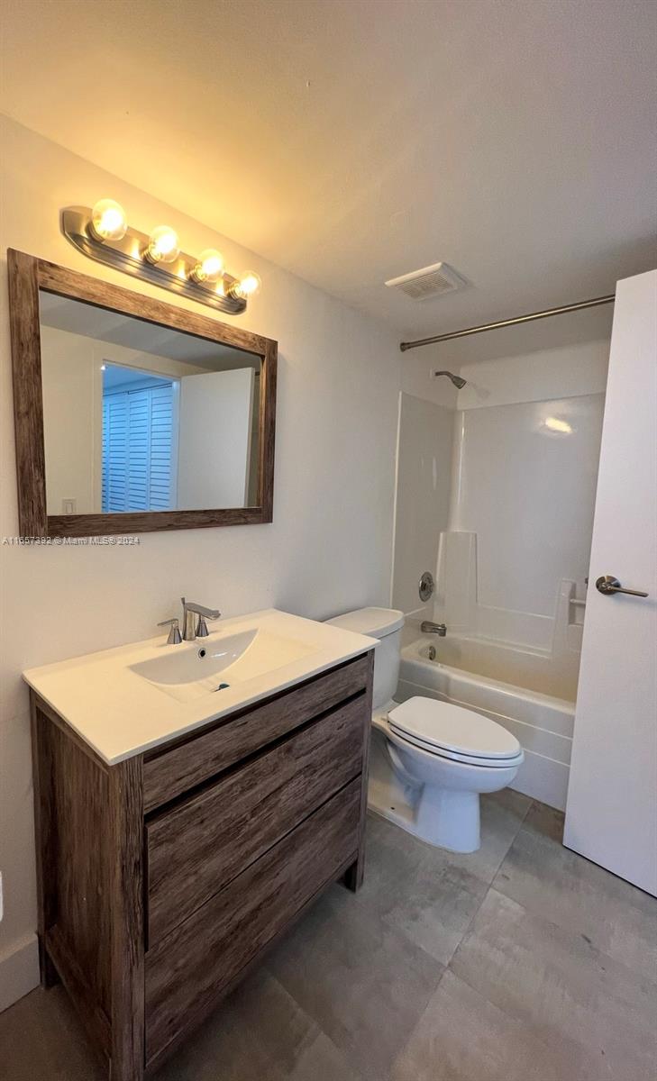 SAILBOAT CAY CONDO - Residential