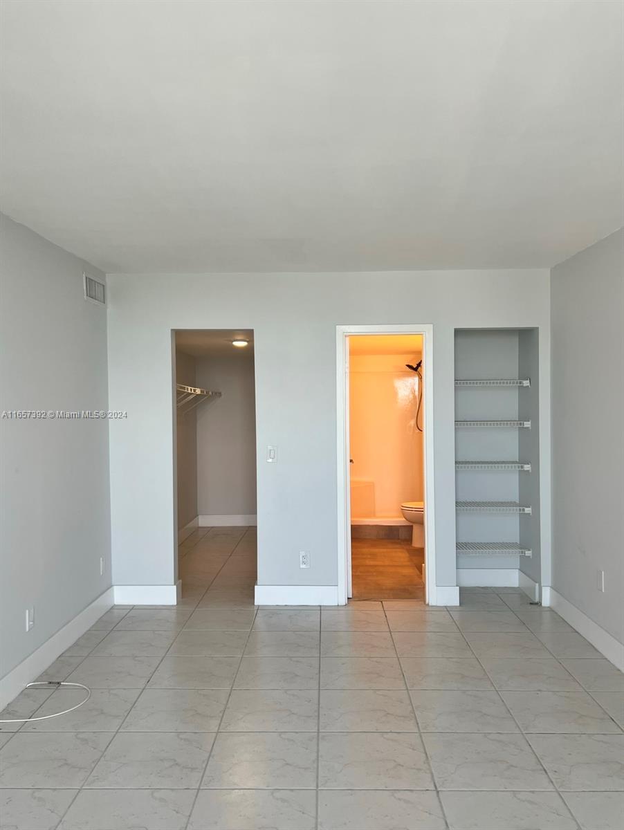 SAILBOAT CAY CONDO - Residential