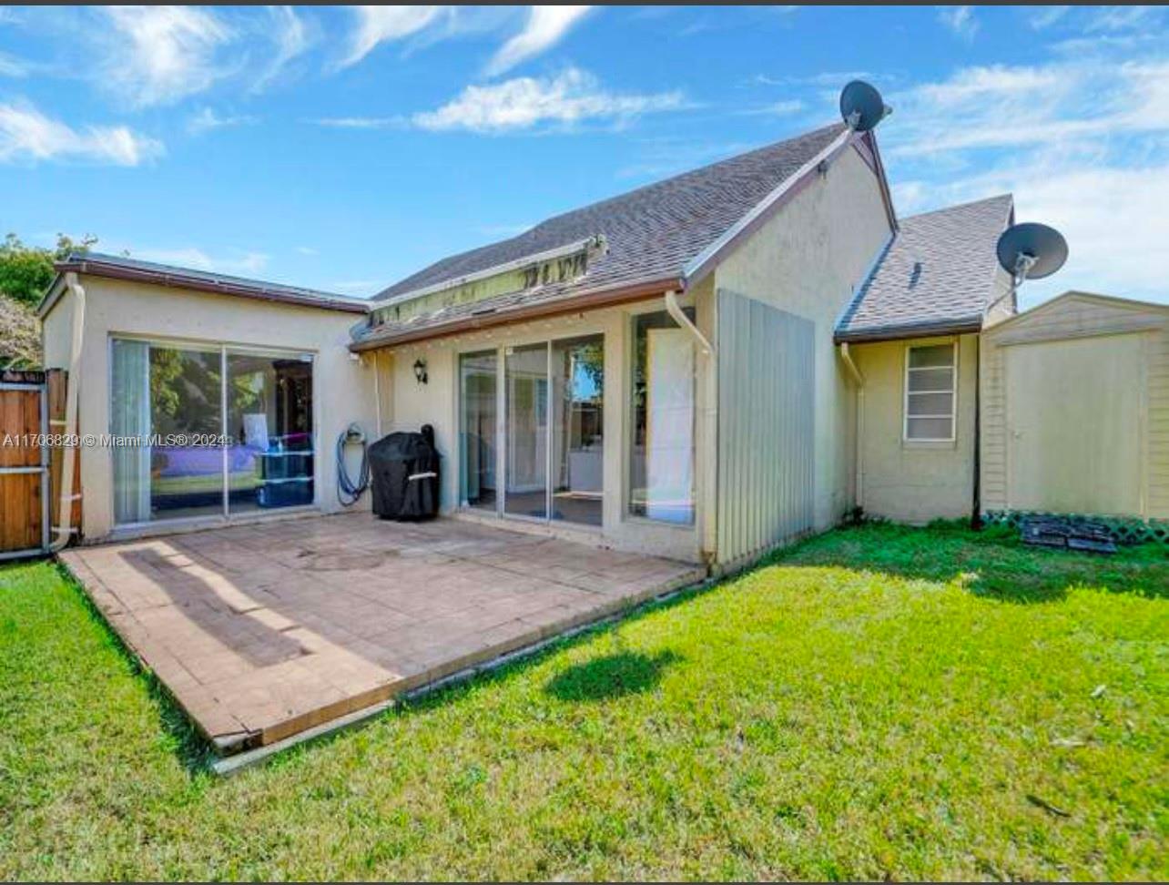 AUDUBON CLUSTER WEST - Residential Lease