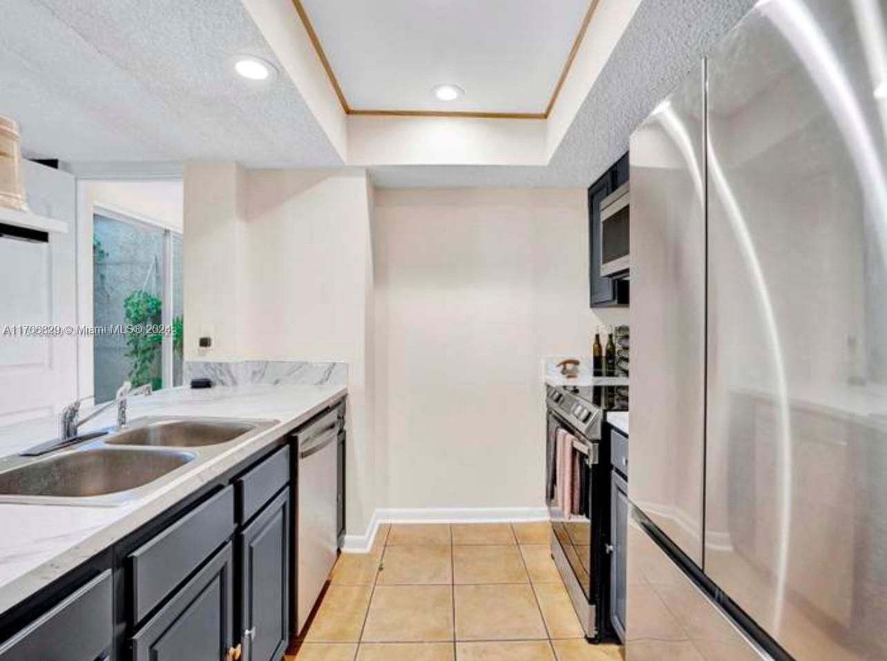 AUDUBON CLUSTER WEST - Residential Lease