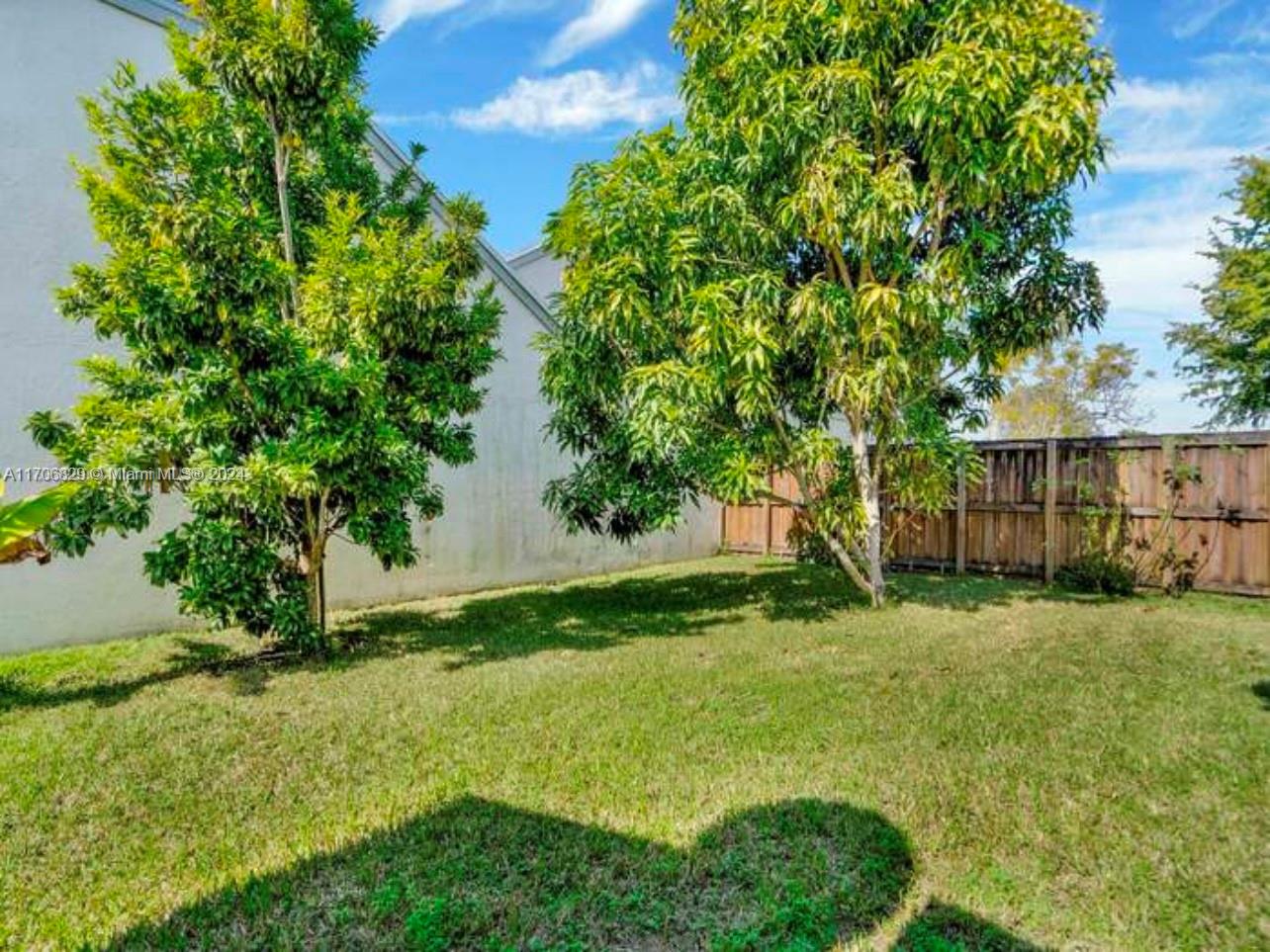 AUDUBON CLUSTER WEST - Residential Lease