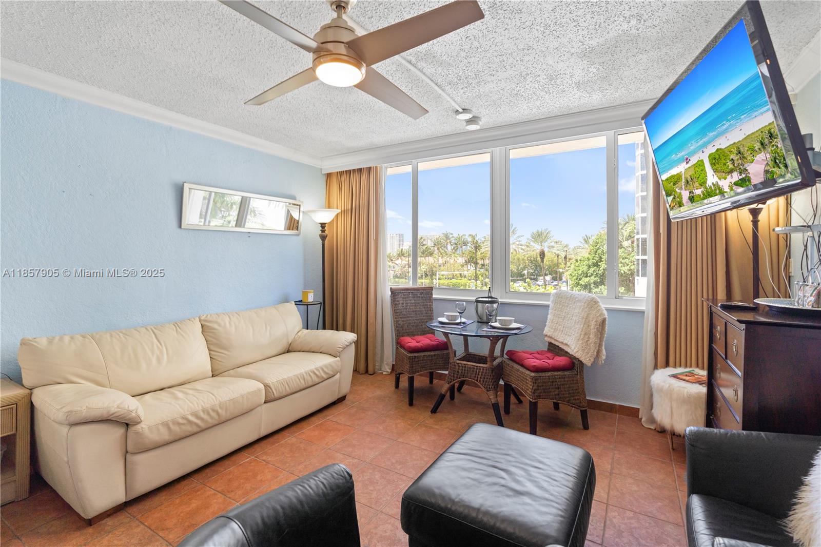 THE AVENTURA BEACH CLUB C - Residential