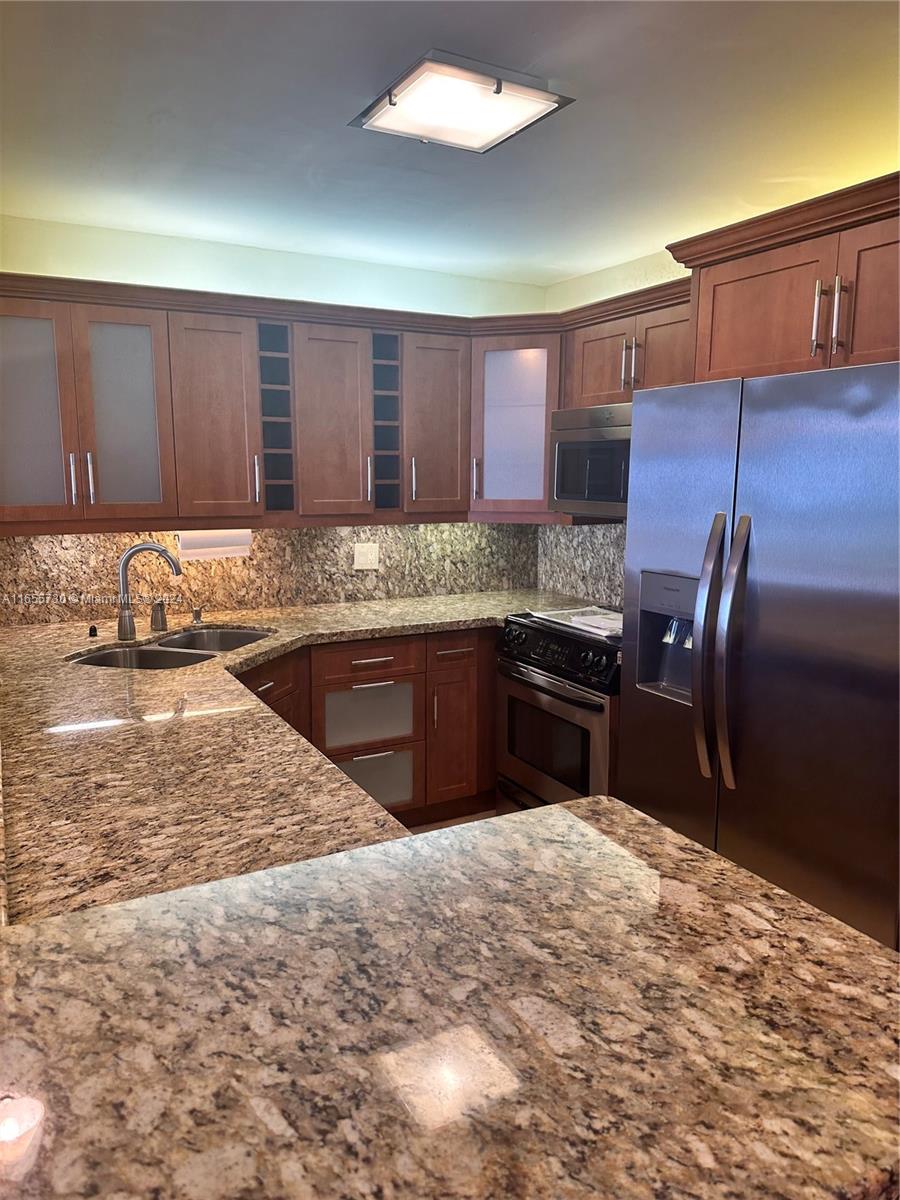 OLYMPUS CONDO PHASE - Residential Lease