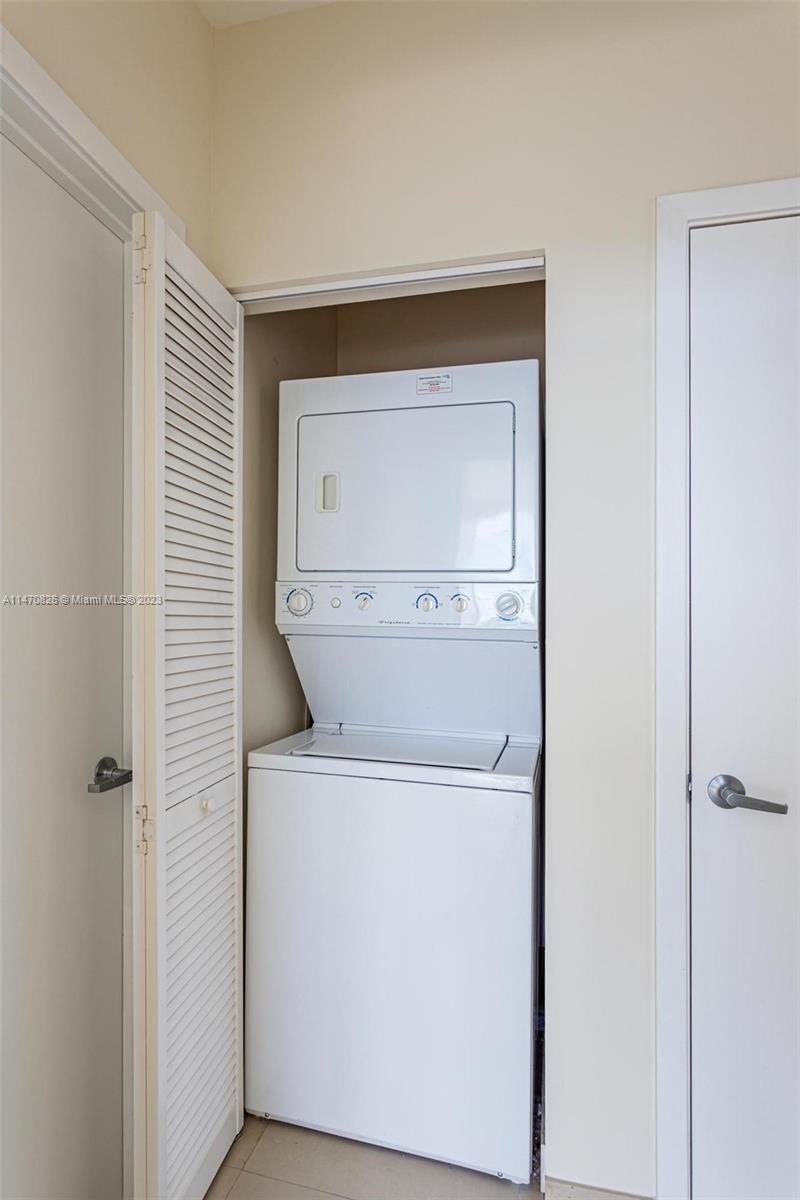 MARINABLUE CONDO - Residential Lease