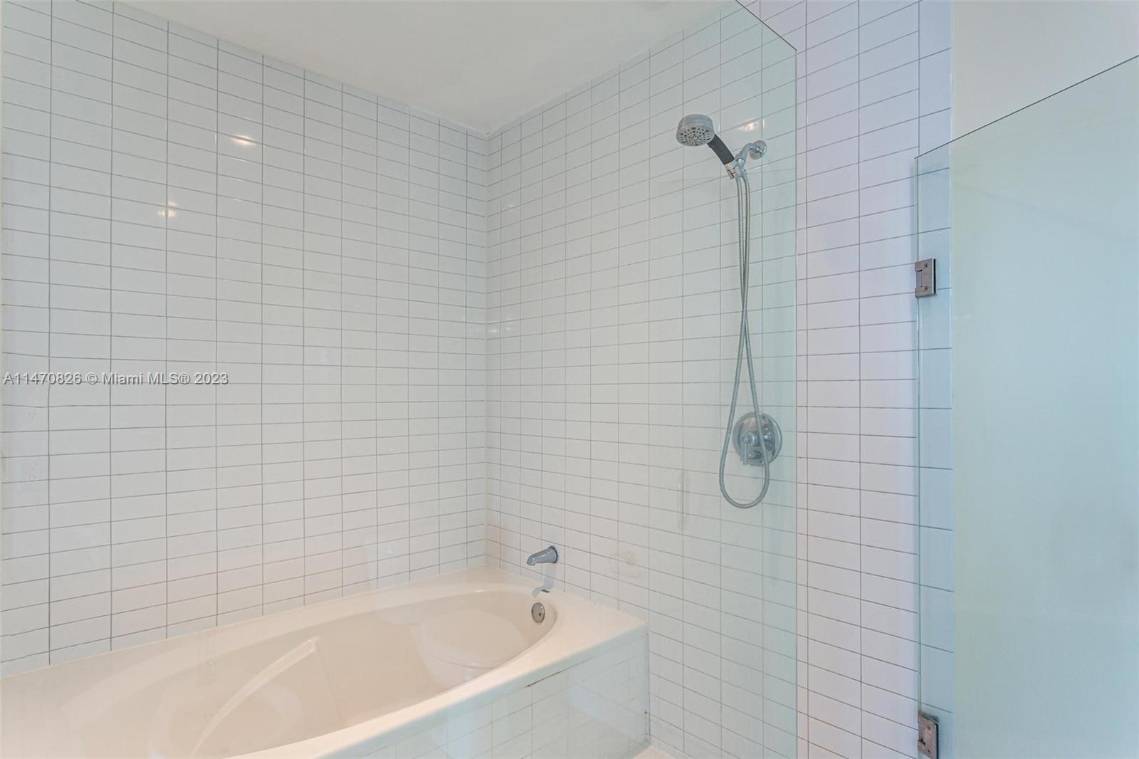 MARINABLUE CONDO - Residential Lease