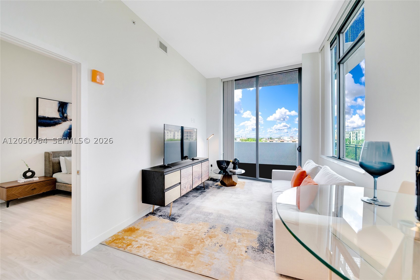 HOLLYWOOD - Residential Lease