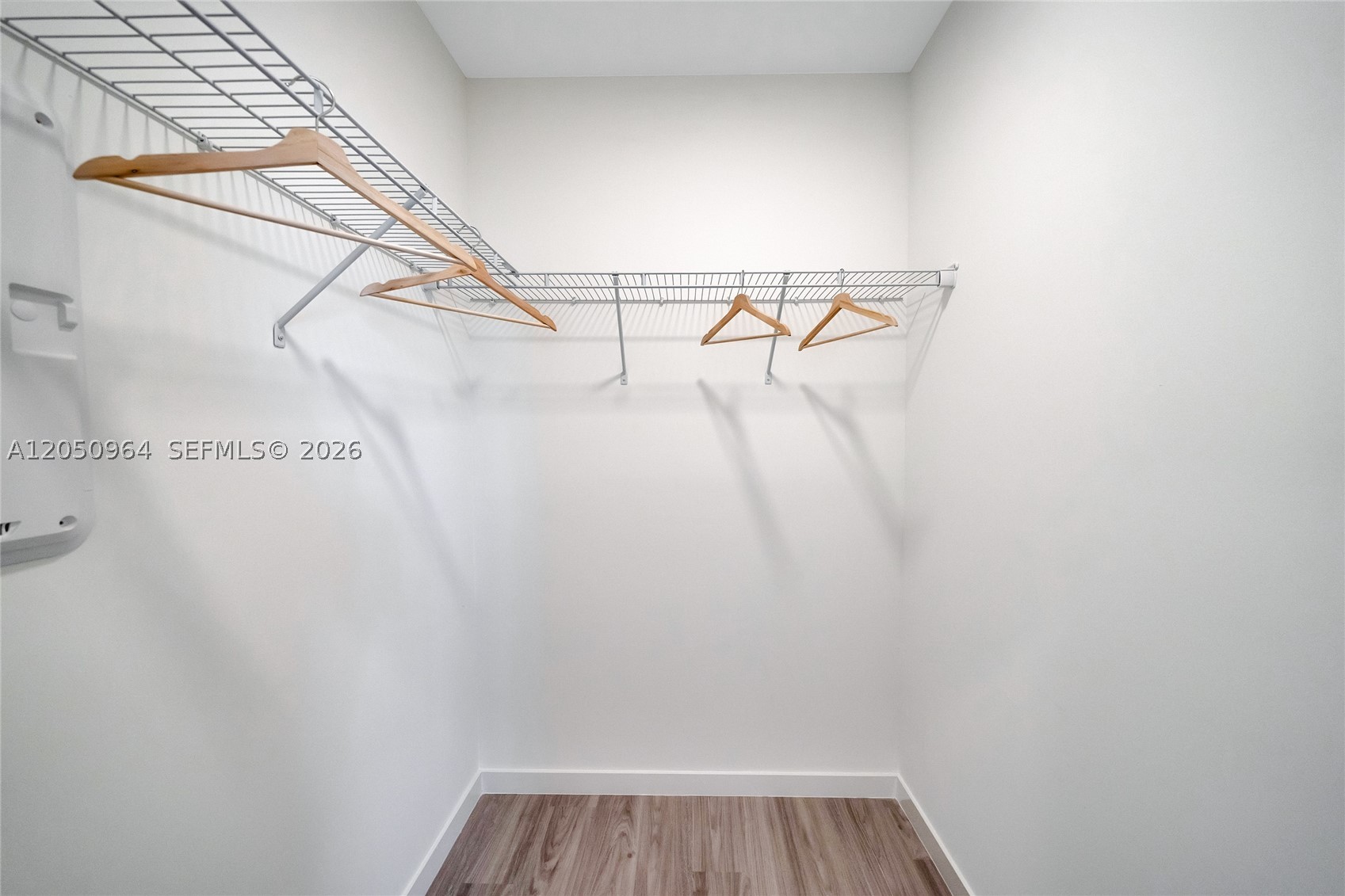 HOLLYWOOD - Residential Lease