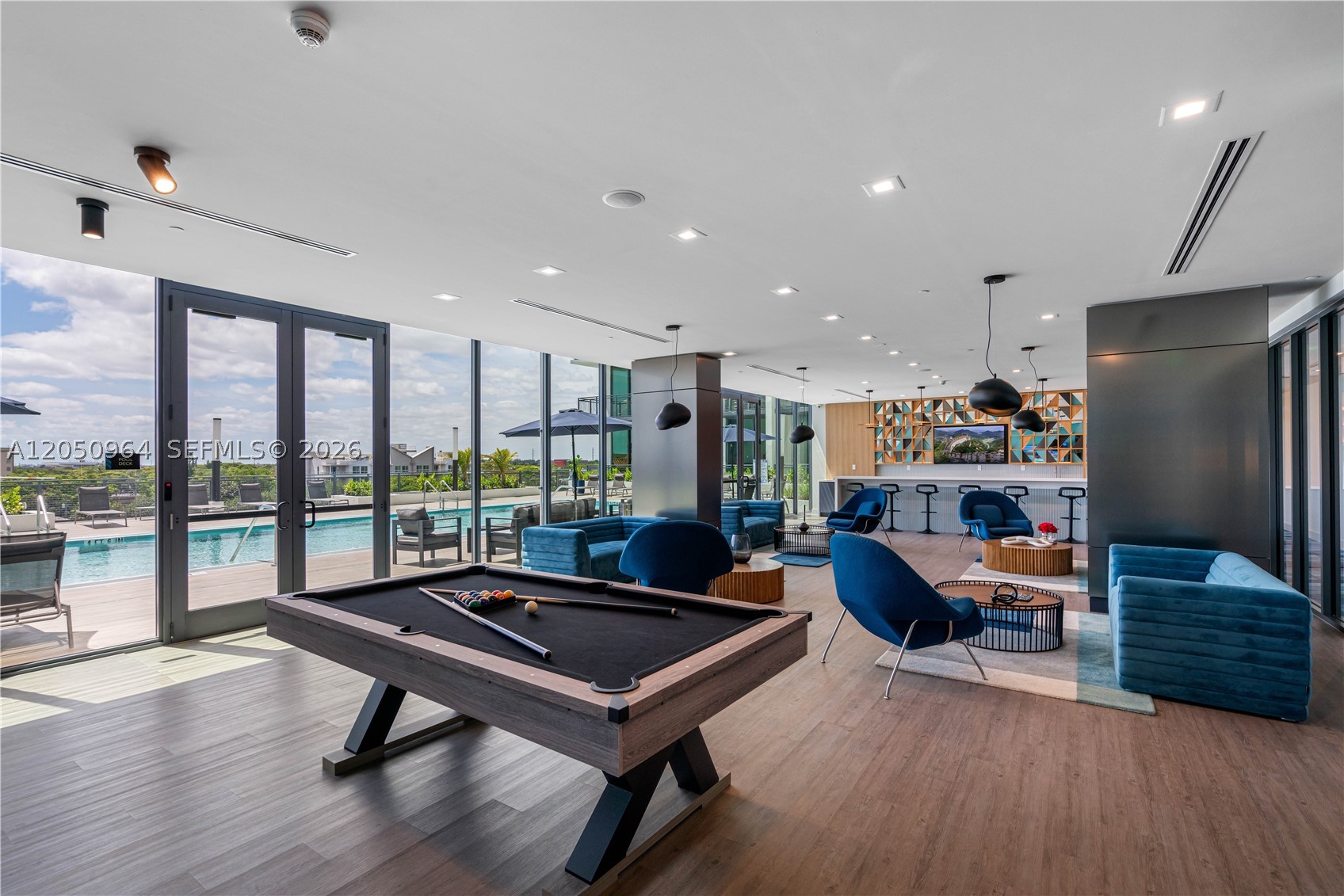 HOLLYWOOD - Residential Lease