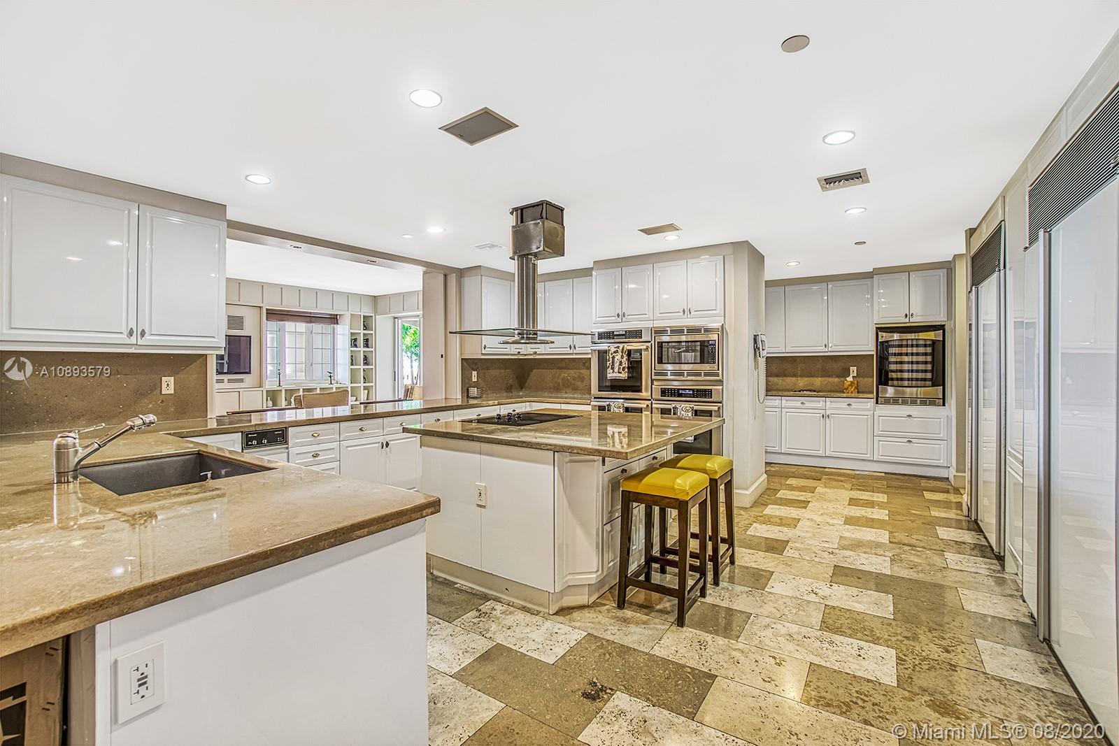 OCEANSIDE FISHER ISL COND - Residential